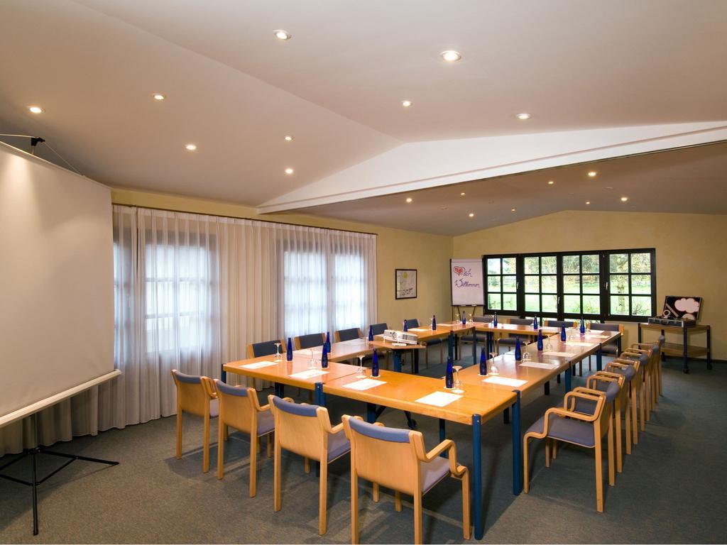 Landhotel Der Schwallenhof Bad Driburg Exterior photo
