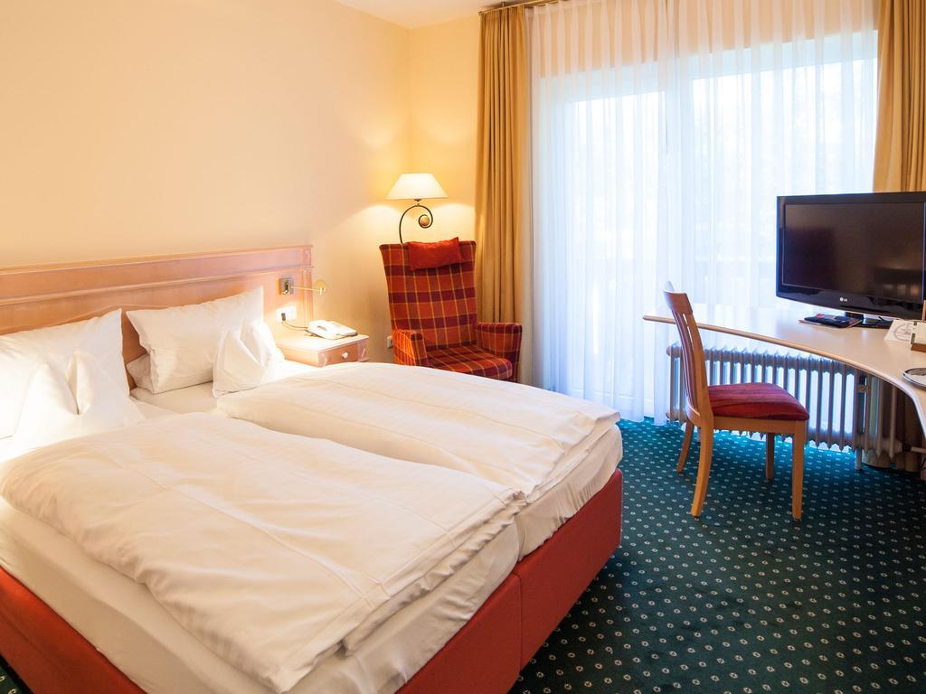 Landhotel Der Schwallenhof Bad Driburg Room photo